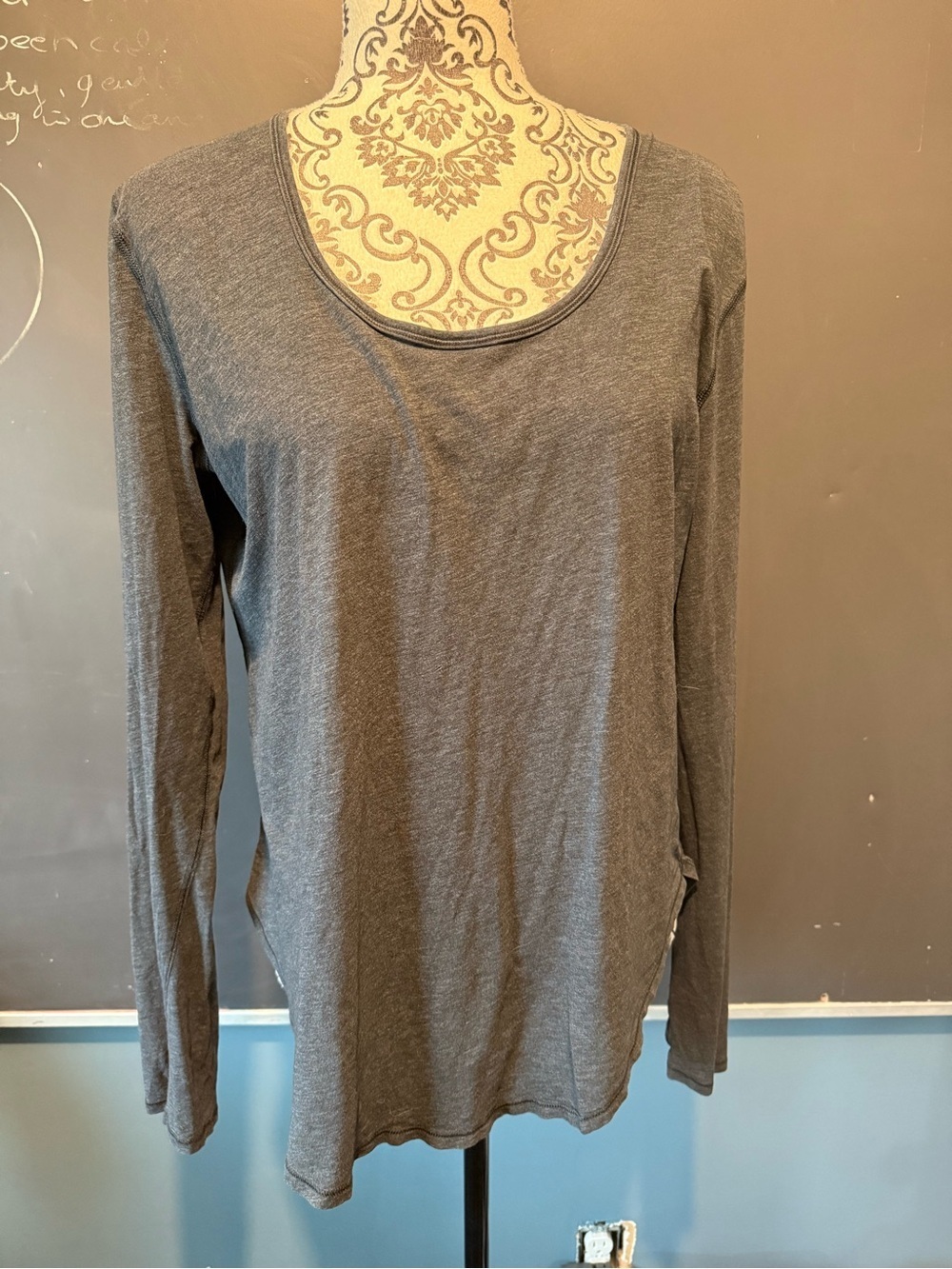🩶Lululemon Classic Long-Sleeve Scoop Neck Top - Gray🩶